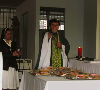 TESTIMONIO DE AGRADECIMIENTO FAMILIA ESTUDIANTE DE GRADO 1001 2 NoticiaEntregaKit Presaber 26 1 e1785512388496